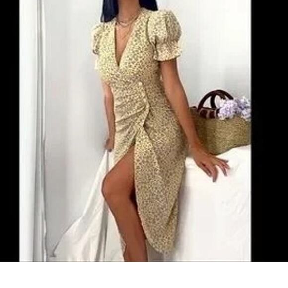 Seven Wonders Yellow Blue Floral Wrap Dress Sz 2 Slit On The Leg Button Closure - Picture 2 of 15